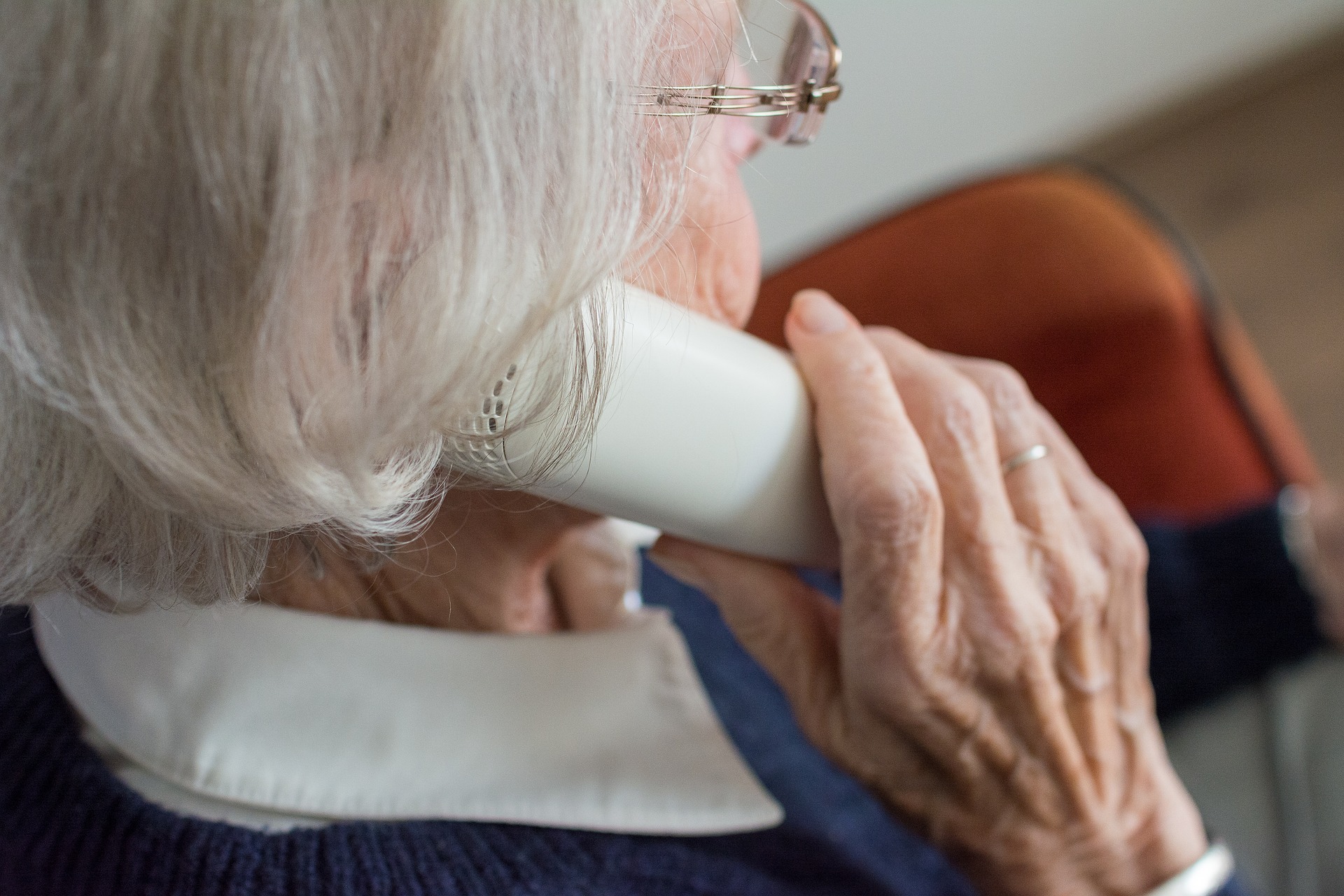 https://bradcohen.ca/wp-content/uploads/2023/06/Woman-on-Phone-elderly.jpg